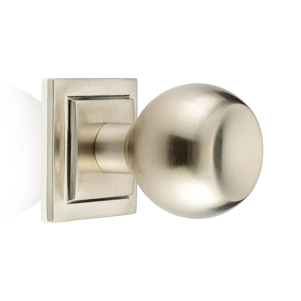 Myoh Balley Knob with Square Back Plate in Brush Nickel