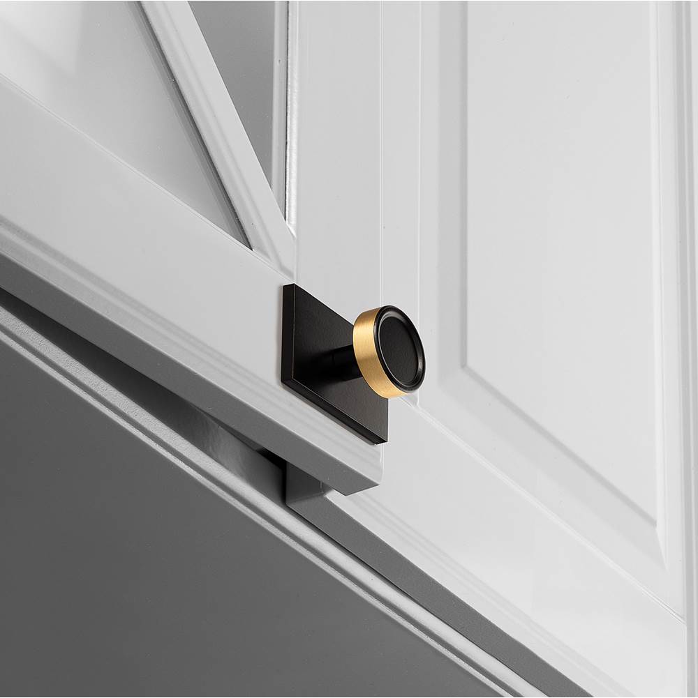 Myoh Cornwall Knob With Rectangular Back Plate in Split Black and Satin Brass with Black Back Plate